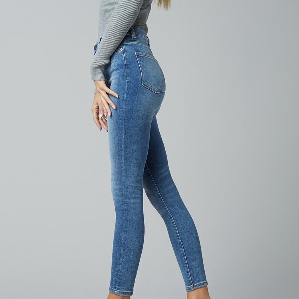 NWT CoH Chrissy Ultra High Rise Skinny, Ankle
